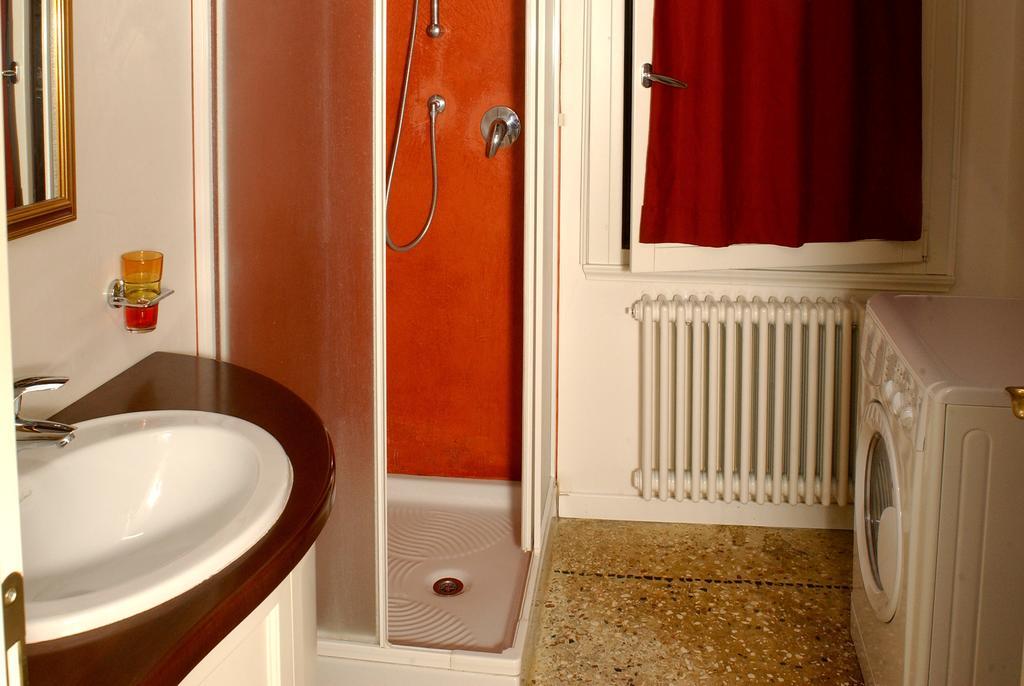Ca Tornielli Apartment Venedik Oda fotoğraf